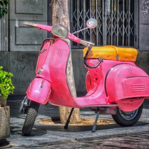 Pink Vespa Special, unique color and unmistakable design. The dream started in the fifties but its charm will continue unchanged.